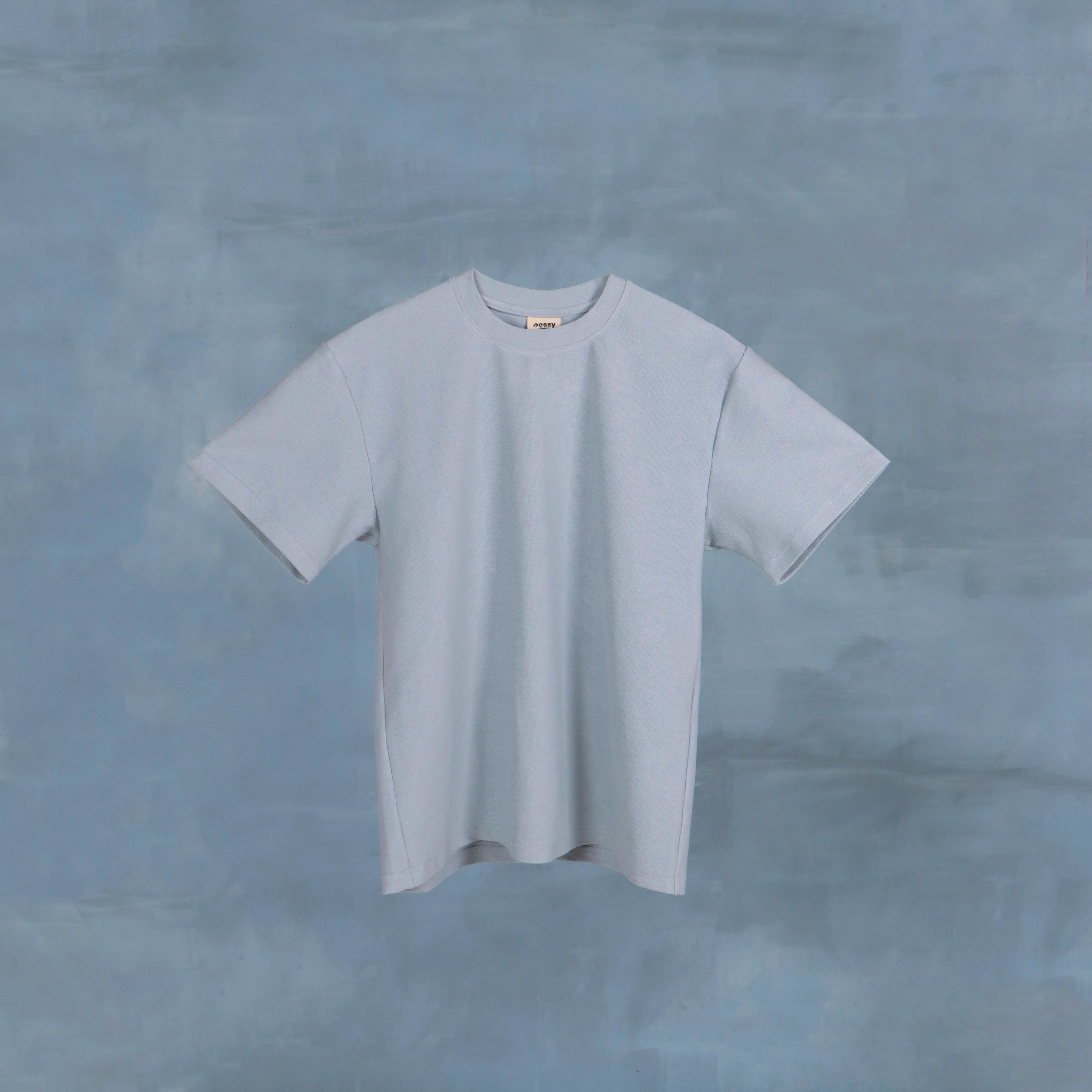 Light Tee