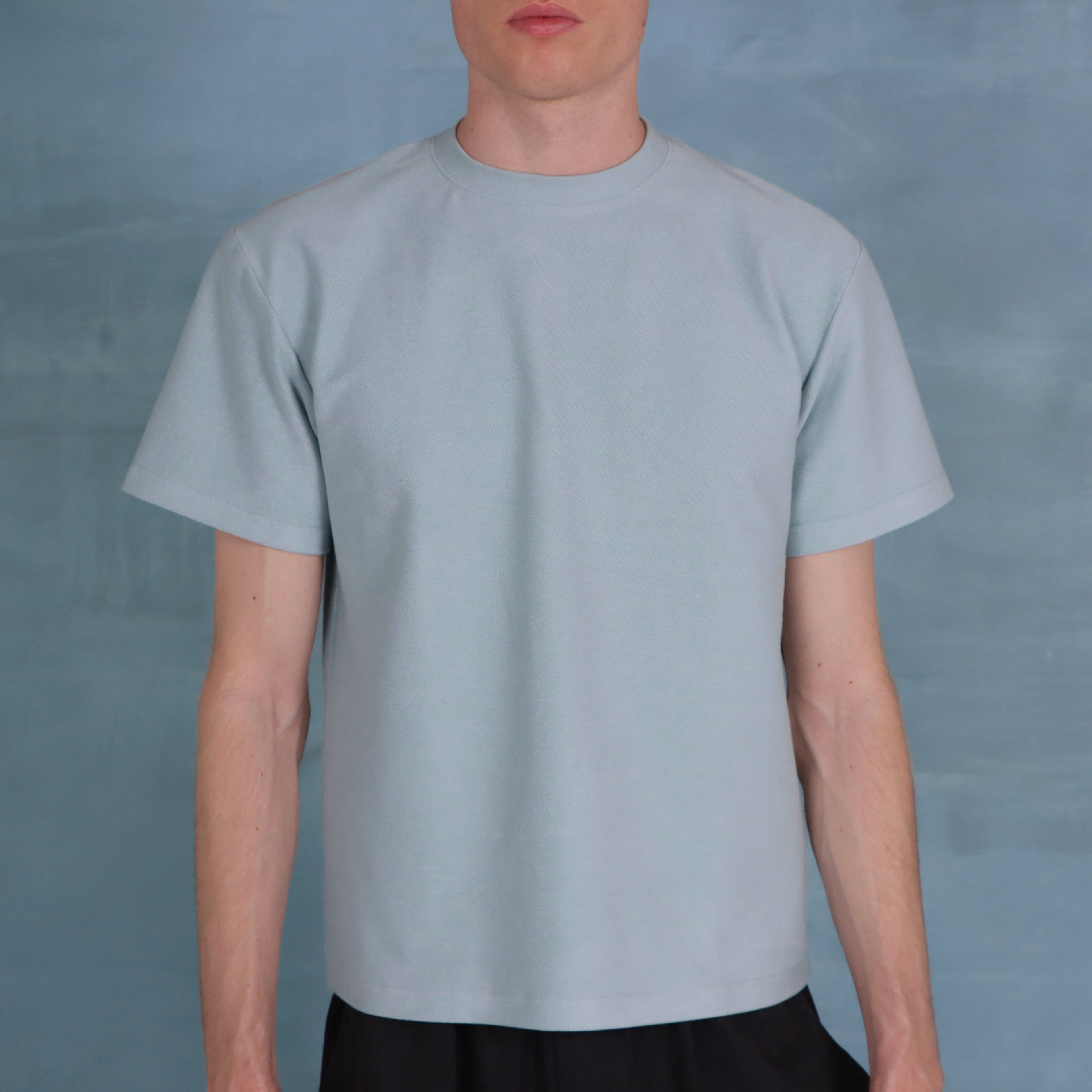 Light Tee